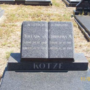 KOTZE Theunis J. 1909-1992 &amp;  Christina M. 1913-1989