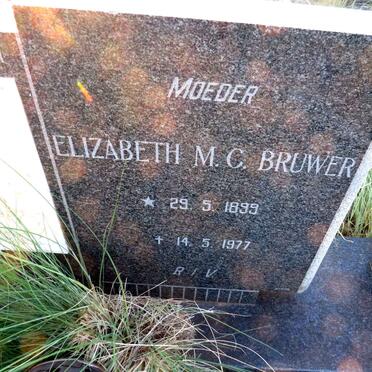 BRUWER Schalk W.N. 1893-1965 & Elizabeth M.C. 1899-1977_2