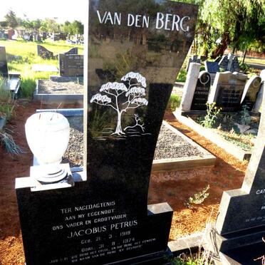 BERG Jacobus Petrus, van den 1918-1974 & Catharina Susanna VAN ZYL 1921-2001_1