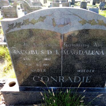 CONRADIE Jacobus D.L. 1882-1967 & Magdalena M. 