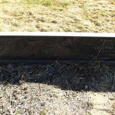 FIELDING John Byng 1909-1972 & Willemina Sofia MINNIE 1911-1990_1