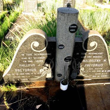 PRETORIUS Phillipus J. 1936-1978 & Magdalena M. STEYN 1939-2021