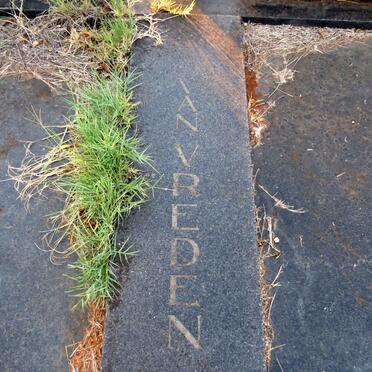 VREDEN Marthinus David, van 1907-1976 & & Johanna M. 1914-1994 _1