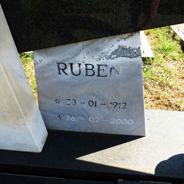 WENTZEL Ruben 1912-2000 & Maria Magdalena Hendrina nee VAN ROOYEN 1915-1990_2