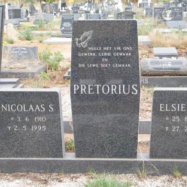 PRETORIUS Nicolaas S. 1910-1995 &amp; Elsie M.M. 1917-1981