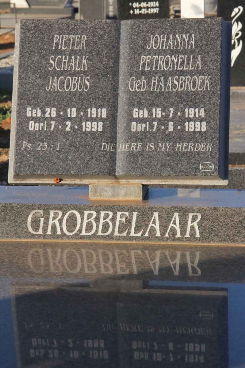 GROBBELAAR Pieter Schalk Jacobus 1910-1998 &amp; Johanna Petronella HAASBROEK 1914-1998