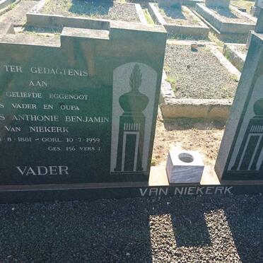 NIEKERK Francois Anthonie Benjamin, van 1881-1959 &amp; Gertruida Anna Magdalena POTGIETER 1893-1882