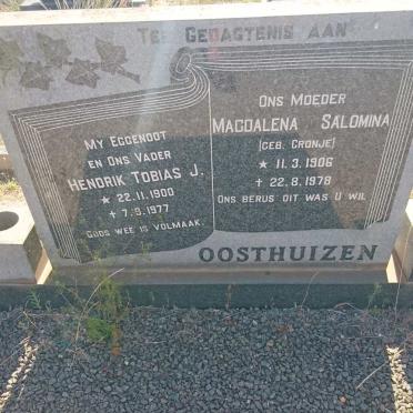 OOSTHUIZEN Hendrik Tobias J. 1900-1977 &amp; Magdalena Salomina CRONJE 1906-1978