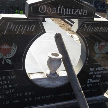 OOSTHUIZEN Kosie 1918-1990 &amp; Minnie 1918-2005