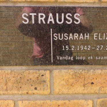 STRAUSS Susarah Elizabeth 1942-2002