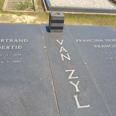 ZYL Bertrand, van 1899-1960 &amp; Francina Debora 1902-1983