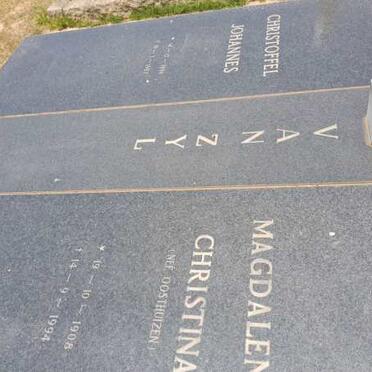 ZYL Christoffel Johannes, van 1899-1983 &amp; Magdalena Christina OOSTHUIZEN 1908-1994