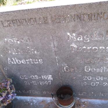 ZYL Johan Wilhelm Albertus, van 1916-1997 &amp; Magdalena Petronella Jacoba OOSTHUIZEN 1931-2000