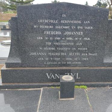 ZYL Frederik Johannes, van 1901-1968 &amp; Johanna Magrietha Aletta SWART 1907-1985
