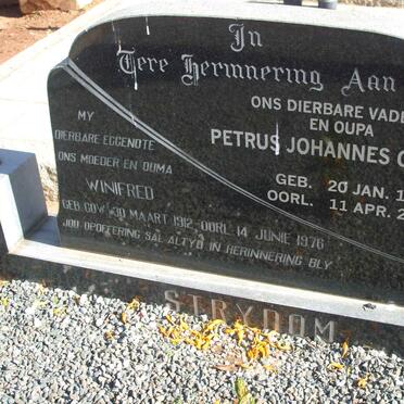 STRYDOM Petrus Johannes Gabriel 1905-2004 &amp; Winifred GOW 1912-1976