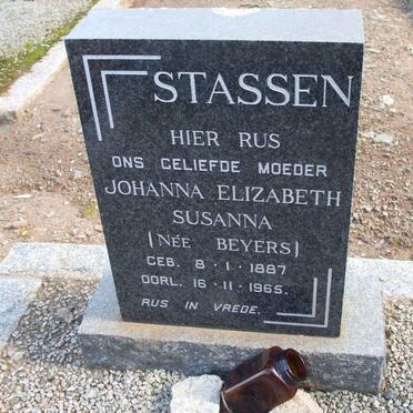 STASSEN Johanna Elizabeth Susanna nee BEYERS 1887-1965
