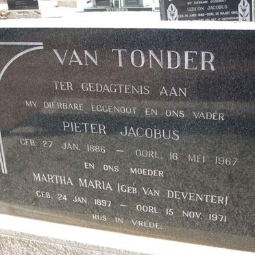 TONDER Pieter Jacobus, van 1886-1967 &amp; Martha Maria VAN DEVENTER 1897-1971