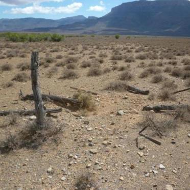Western Cape, BEAUFORT-WEST district, Karoo National Park, Farm 393, Kookfontein, farm cemetery_05