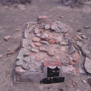 Western Cape, BEAUFORT-WEST district, Karoo National Park, Die Plaas Paalhuis 392, Paalhuis_02, farm cemetery