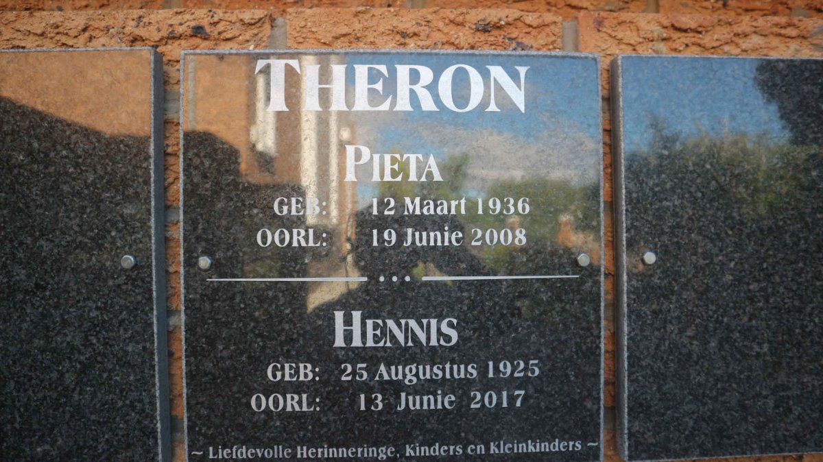 THERON Hennis 1925-2017 &amp; Pieta 1936-2008