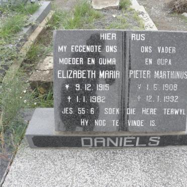 DANIELS Pieter Marthinus 1908-1992 &amp; Elizabeth Maria 1915-1982