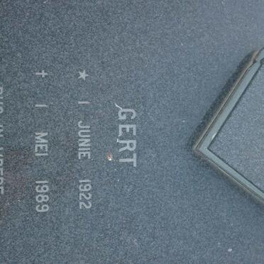 WYK Gert, van 1922-1989 &amp; Doreen Susan 1928-2015 