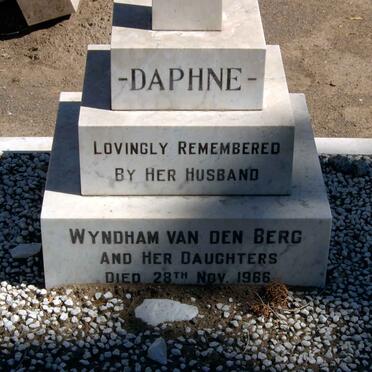 BERG Daphne, van den -1966