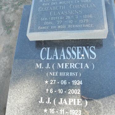 CLAASSENS Elizabeth Cornelia nee BOTES 1886-1975 :: CLAASSENS M.J. nee HERBST 1924-2002