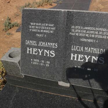 HEYNS Daniel Johannes 1959-2011 &amp; Lucia Mathilda 1962-