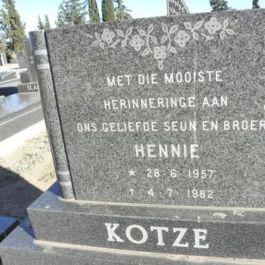 KOTZE Hennie 1957-1982