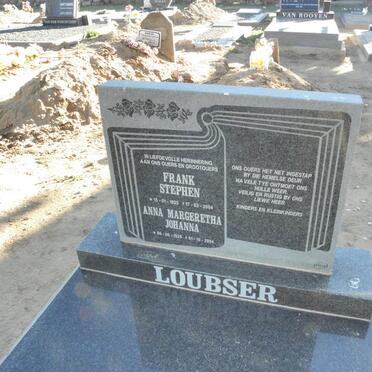 LOUBSER Frank Stephen 1925-2004 &amp; Anna Margeretha Johanna 192?-2004