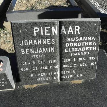 PIENAAR Johannes Benjamin 1910-1980 &amp; Susanna Dorothea Elizabeth 1915-2007