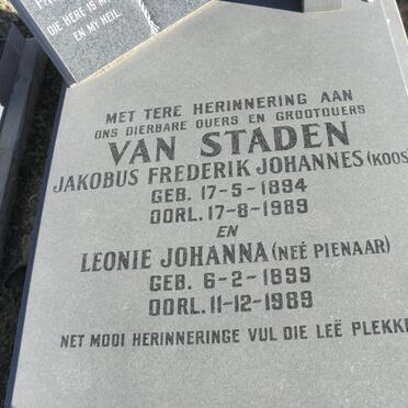 STADEN Jakobus Frederik Johannes, van 1894-1989 &amp; Leonie Johanna PIENAAR 1899-1989