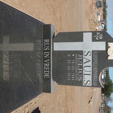 SAULS Julius 1949-2013