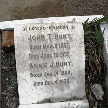 HUNT John 1857-1932 &amp; Annie J. 1860-1933