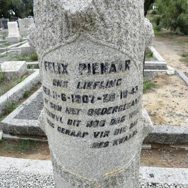PIENAAR Felix 1907-1943