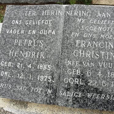 ? Petrus Hendrik 1885-1975 &amp; Francina Christina VAN VUUREN 1898-1959