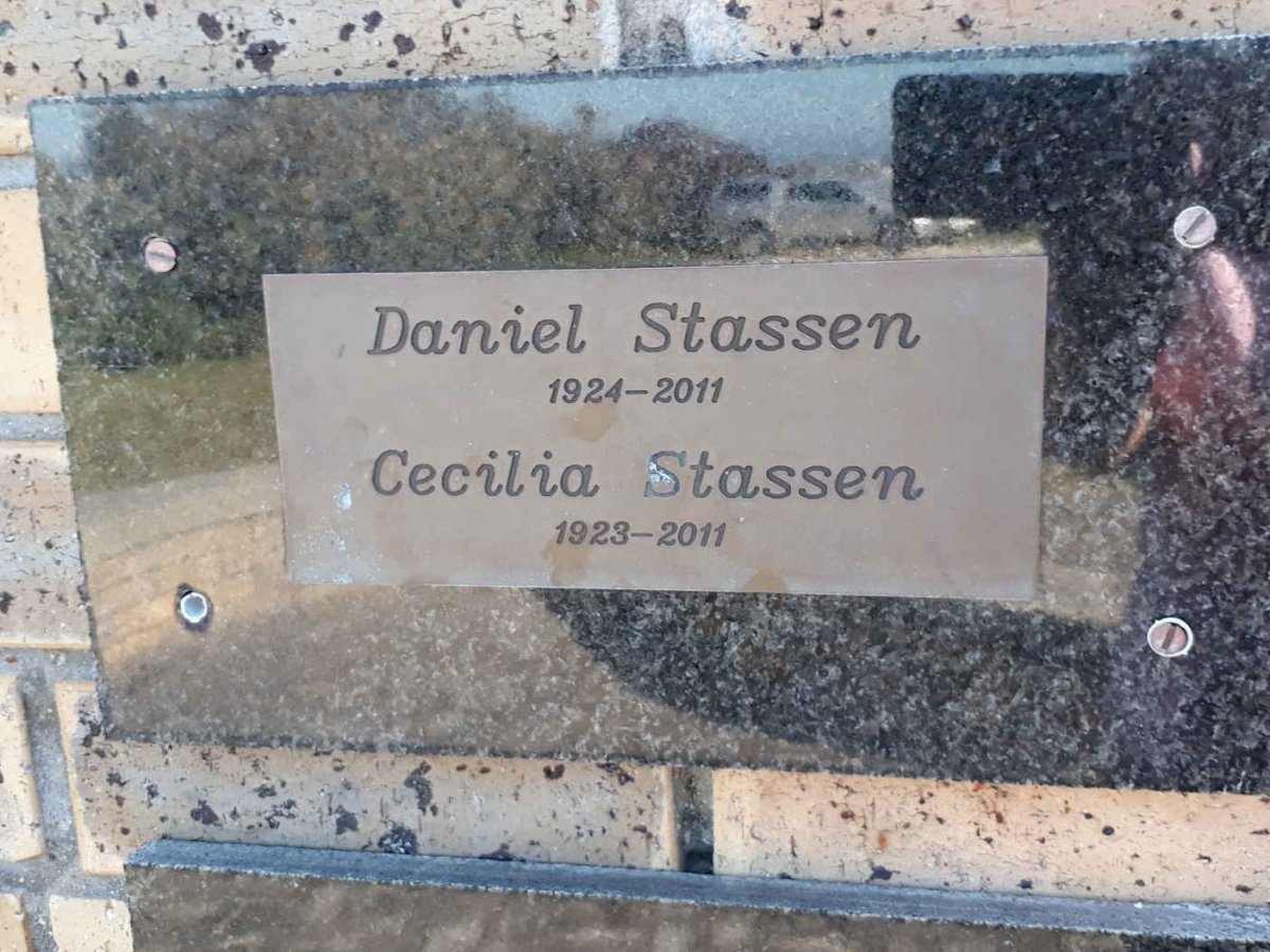 STASSEN Daniel 1924-2011 &amp; Cecilia 1923-2011