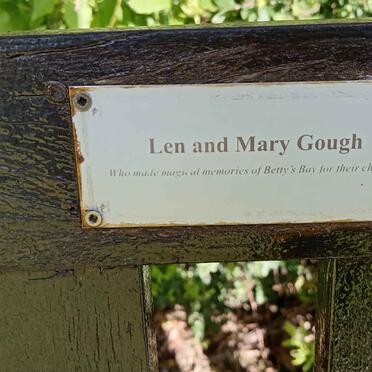 GOUGH Len &amp; Mary