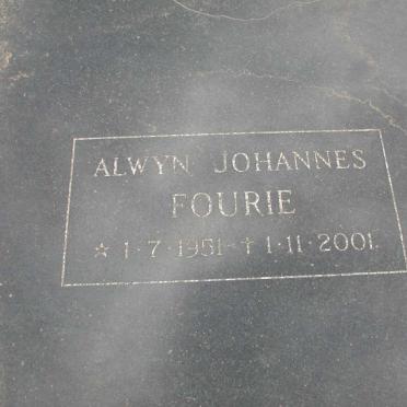 FOURIE Alwyn Johannes 1951-2001