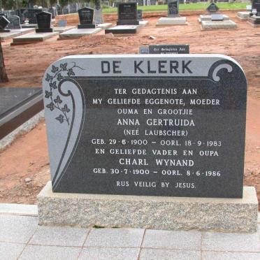 KLERK Charl Wynand, de 1900-1986 &amp; Anna Gertruida LAUBSCHER 1900-1983