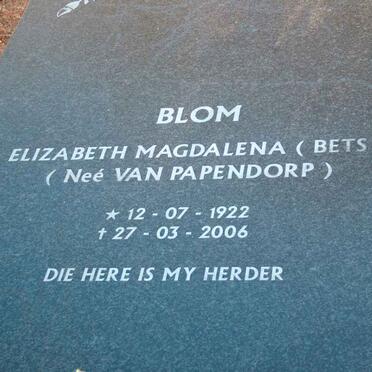 BLOM Elizabeth Magdalena nee VAN PAPENDORP 1922-2006