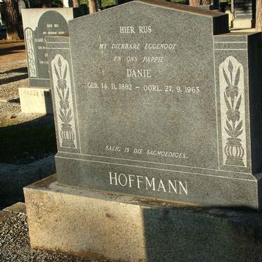 HOFFMANN Danie 1882-1963
