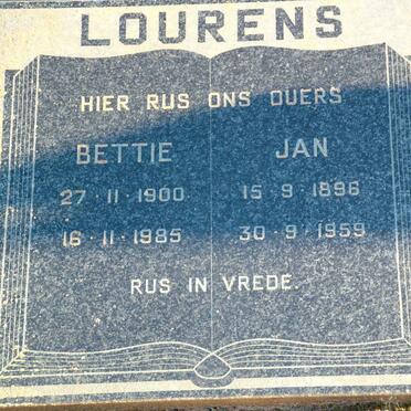 LOURENS Jan 1896-1959 &amp; Bettie 1900-1985