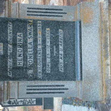 SWART Hendrina Petronella nee LOURENS 1898-1945