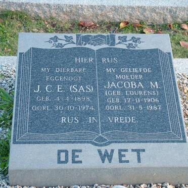 WET J.C.E., de 1898-1974 &amp; Jacoba M. LOURENS 1906-1987