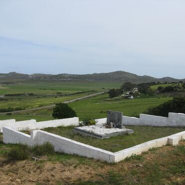 Western Cape, BREDASDORP district, Farm 214, Remhoogte, farm cemetery