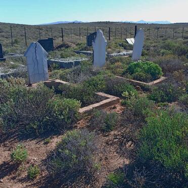 Western Cape, CALITZDORP district, Warmwater 60_1, farm cemetery