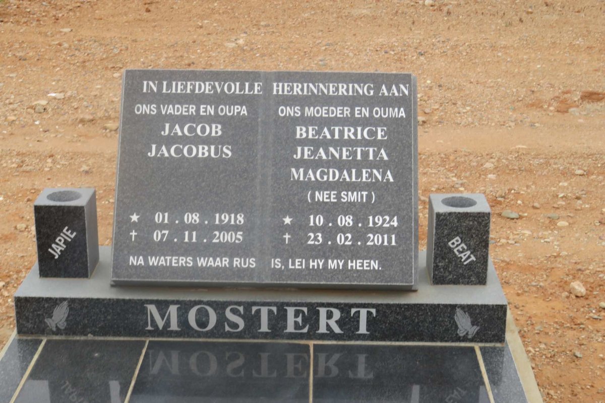 MOSTERT Jacob Jacobus 1918-2005 &amp; Beatrice Jeanetta Magdalena SMIT 1924-2011