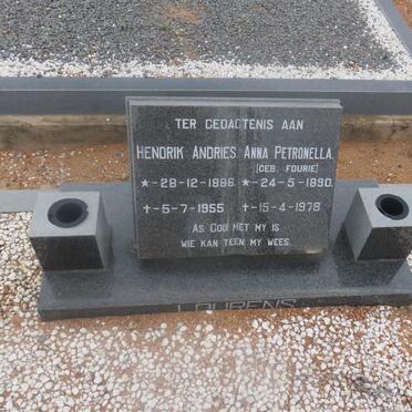 LOURENS Hendrik Andries 1886-1955 &amp; Anna Petronella FOURIE 1890-1978